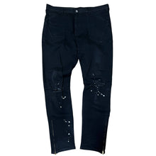 Load image into Gallery viewer, Number (N)ine Paint Splatter Distressed Jeans